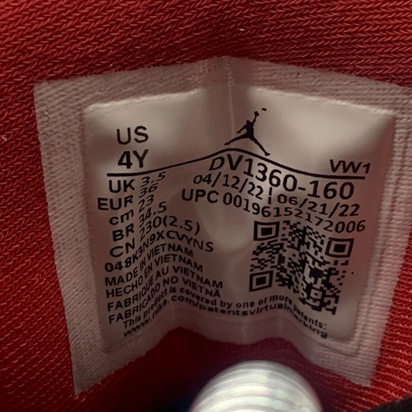 Nike Air Jordan GS Dub Zero Black White Red Varsity Size 4Y - Picture 5 of 7